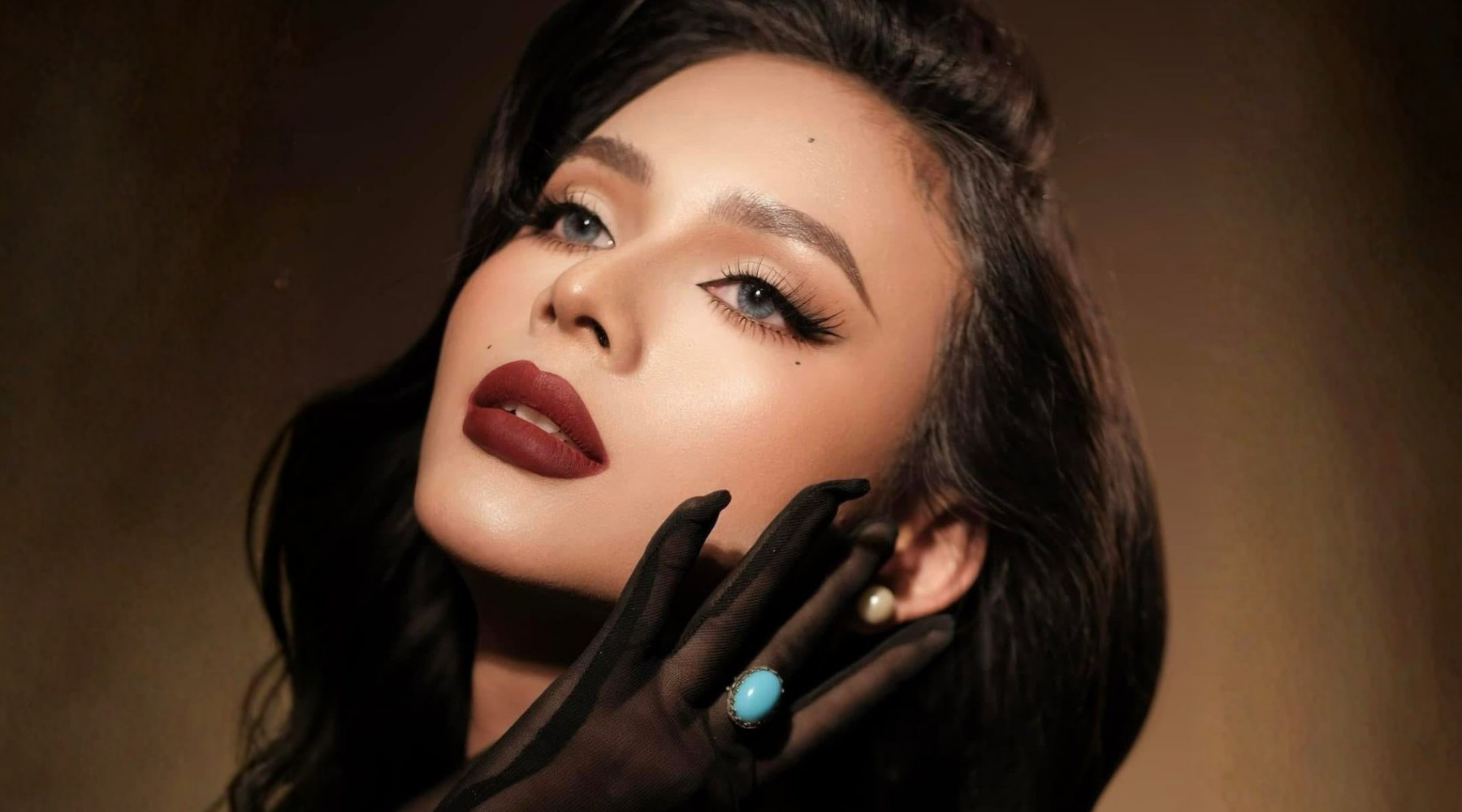 How to Choose Your Afterlight Look